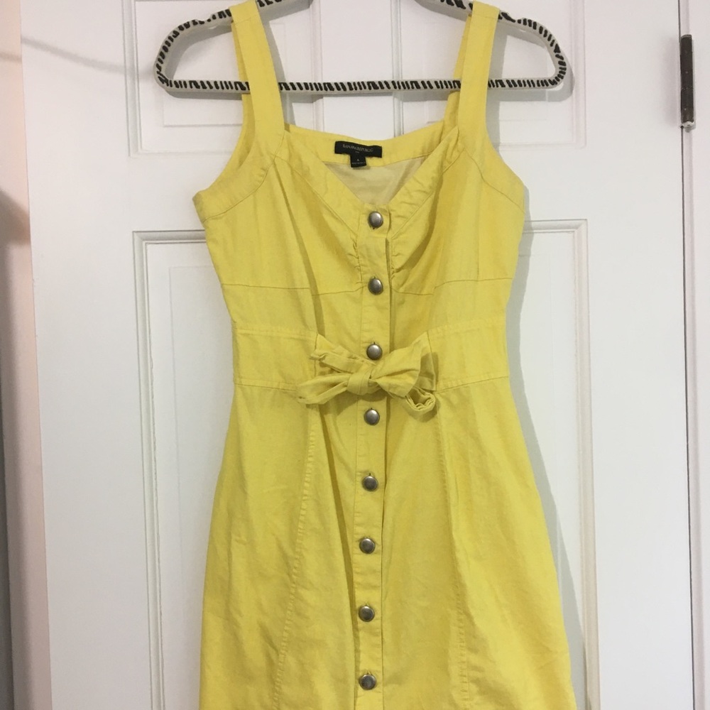 🌲Yellow Banana Republic Dress🌲
